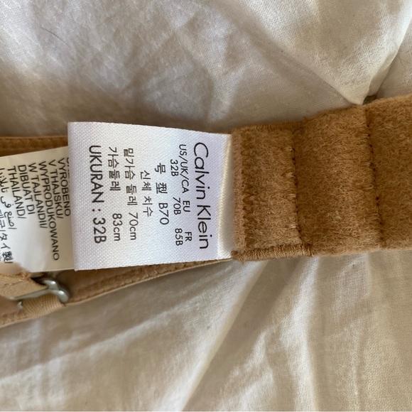 Calvin Klein Push Up T-shirt Bra - Picture 3 of 3